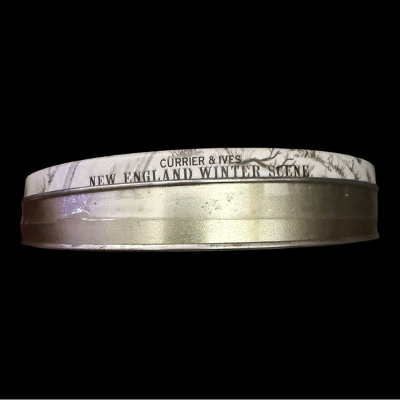 Vintage Currier & Ives Tin - New England Winter Scene - Picture 6 of 7